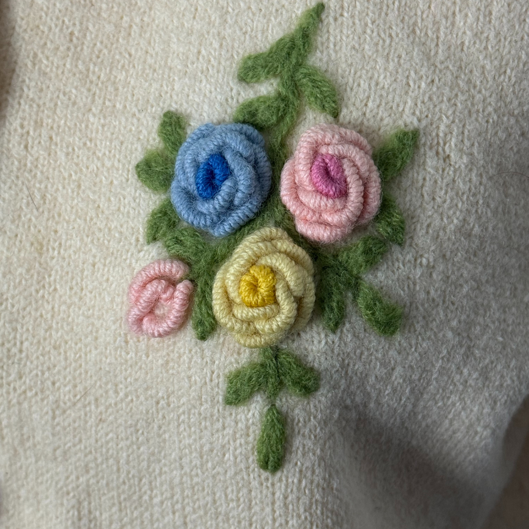 Hand Full Fashioned 50s Hand Loomed Flower Cardigan