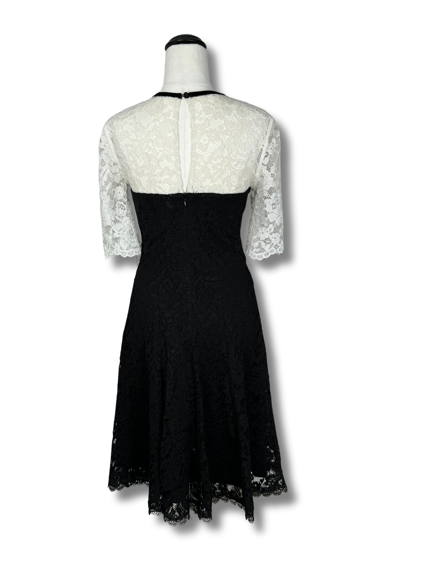 Review Black and White Lace Dress